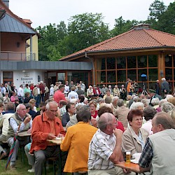 13. Rhododendronfest - mit neuer Rhododendronkönigin Caroline