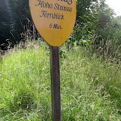 Sonderstempelkasten der "Harzer Wandernadel" am Steinkreuz