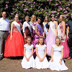Jasmin mit ihren Prinzessinnen, Gastköniginnen, Minister Wolfgang Tiefensee und Herrn Pasenow