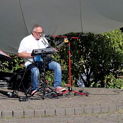 Gerold Seeber - unterhielt mit zahlreichen bekannten Songs