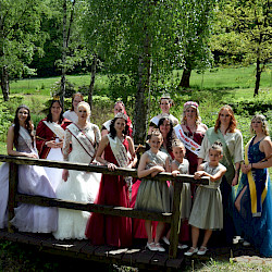 Zahlreiche Gäste und königlicher Glanz zum Rhododendronfest in Sülzhayn