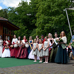 Zahlreiche Gäste und königlicher Glanz zum Rhododendronfest in Sülzhayn