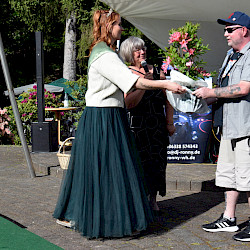 Zahlreiche Gäste und königlicher Glanz zum Rhododendronfest in Sülzhayn
