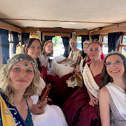 Zahlreiche Gäste und königlicher Glanz zum Rhododendronfest in Sülzhayn