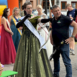 Zahlreiche Gäste und königlicher Glanz zum Rhododendronfest in Sülzhayn
