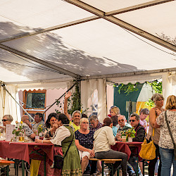 91 Programm im Festzelt (Foto: M. Haupt)